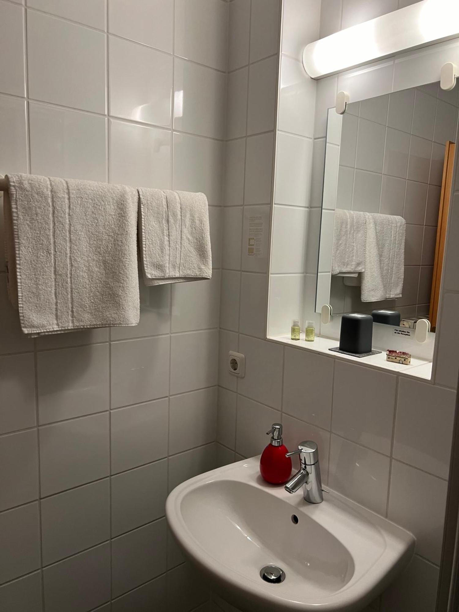 Hotel Lachnerhof แอร์ลังเงิน ภายนอก รูปภาพ